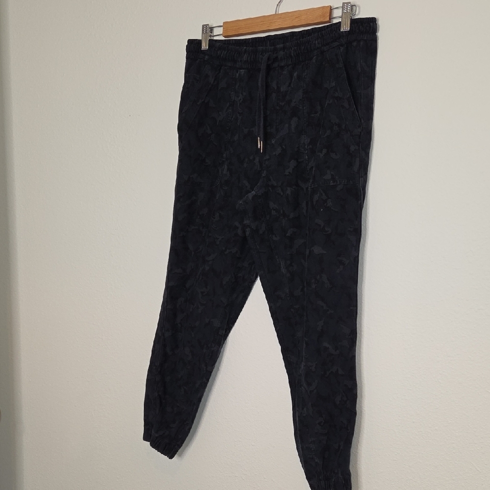Athleta Black Tonal Camo Joggers
